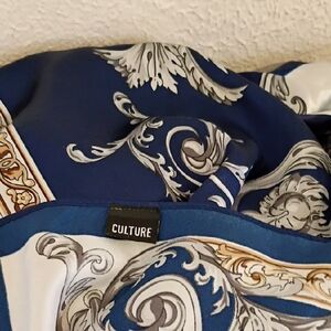 Culture blue and white baroque-print Scarf or Shawl